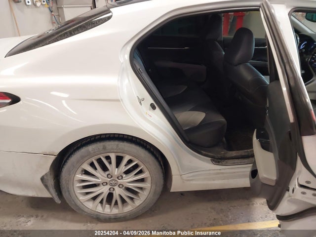 4T1B11HK9JU037099 Toyota CAMRY XLE