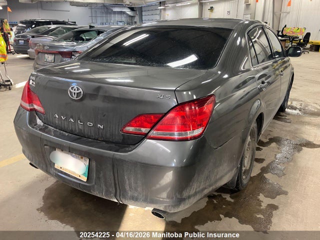 2006 Toyota Avalon Xls მანქანა იყიდება აუქციონზე, vin: 4T1BK36B26U081335, აუქციონის ნომერი: 20254225