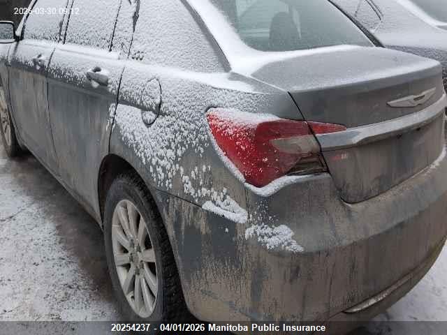 20254237 :رقم المزاد ، 1C3CCBBB1CN117838 vin ، 2012 Chrysler 200 Touring مزاد بيع