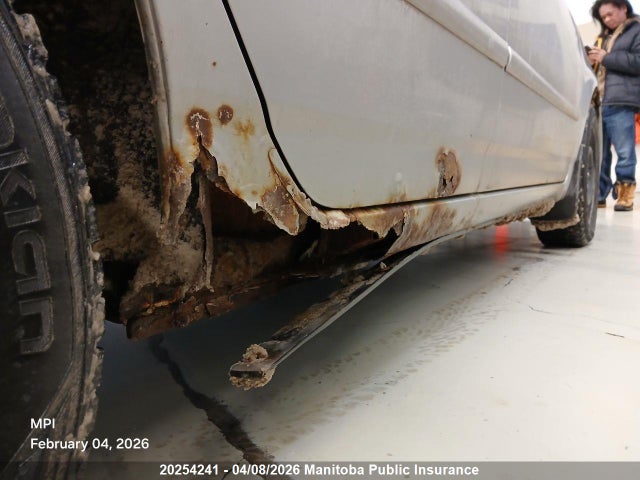 20254241 :رقم المزاد ، 2T1BR32E73C776936 vin ، 2003 Toyota Corolla Le مزاد بيع