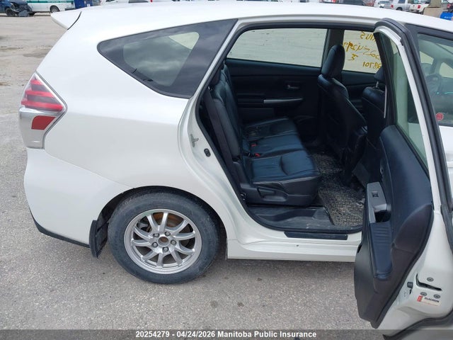 20254279 :رقم المزاد ، JTDZN3EU2FJ028701 vin ، 2015 Toyota Prius V مزاد بيع