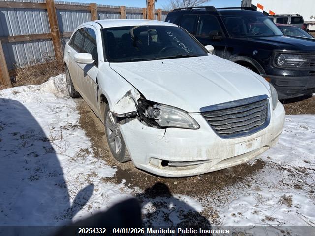 20254332 :رقم المزاد ، 1C3CCBBB1DN692121 vin ، 2013 Chrysler 200 Touring مزاد بيع