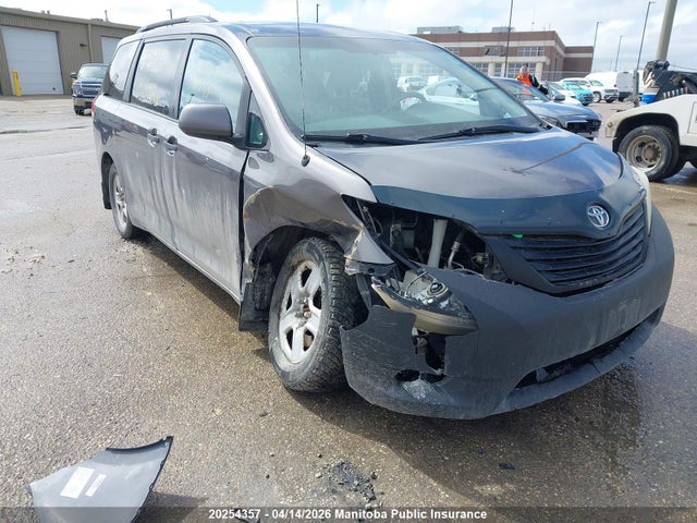 2012 Toyota Sienna V6 მანქანა იყიდება აუქციონზე, vin: 5TDZK3DC0CS193260, აუქციონის ნომერი: 20254357