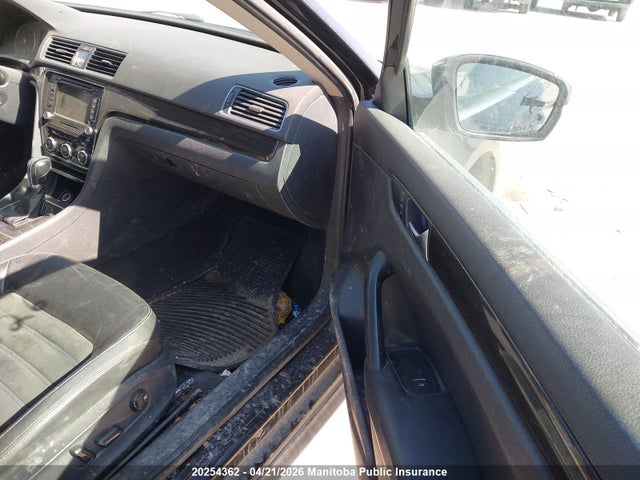 20254362 :رقم المزاد ، 1VWCN7A33DC022558 vin ، 2013 Volkswagen Passat 2.0 Tdi مزاد بيع