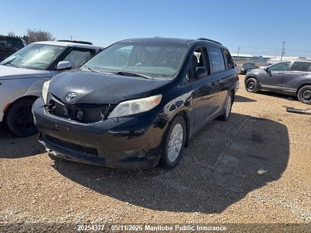 20254377 :رقم المزاد ، 5TDJK3DC8FS103726 vin ، 2015 Toyota Sienna Le V6 Le V6 مزاد بيع