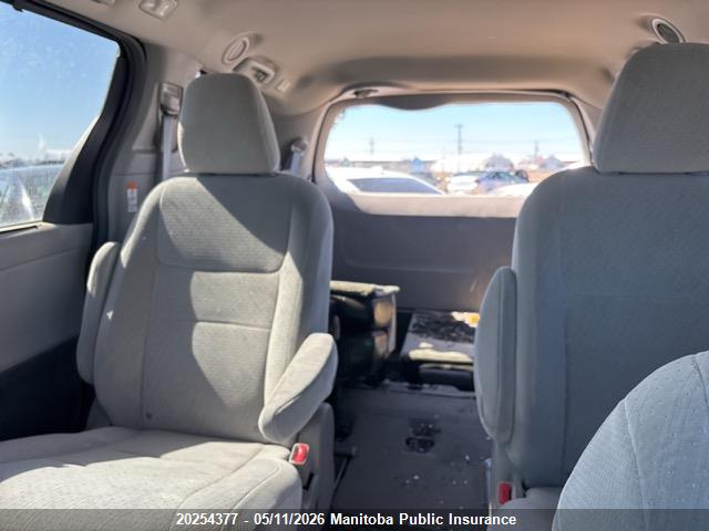 20254377 :رقم المزاد ، 5TDJK3DC8FS103726 vin ، 2015 Toyota Sienna Le V6 Le V6 مزاد بيع