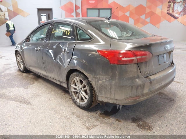 20254440 :رقم المزاد ، 1FADP3F27FL330691 vin ، 2015 Ford Focus Se مزاد بيع