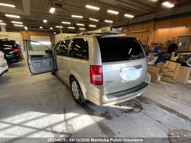 20254675 :رقم المزاد ، 2A4RR5DX4AR478585 vin ، 2010 Chrysler Town & Country Touring مزاد بيع