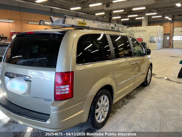 20254675 :رقم المزاد ، 2A4RR5DX4AR478585 vin ، 2010 Chrysler Town & Country Touring مزاد بيع