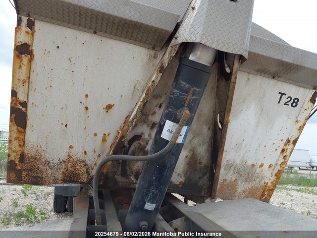 20254679 :رقم المزاد ، 2C9DS35359C181361 vin ، 2009 Semi-trailer Canuck مزاد بيع