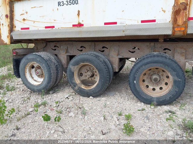20254679 :رقم المزاد ، 2C9DS35359C181361 vin ، 2009 Semi-trailer Canuck مزاد بيع