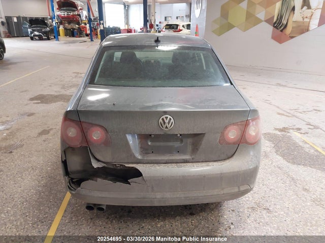 Продажа на аукционе авто 2010 Volkswagen Jetta 2.5, vin: 3VWHX7AJ8AM007725, номер лота: 20254695