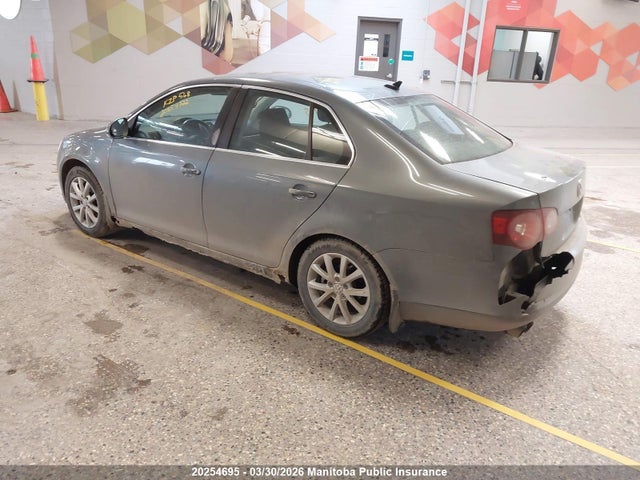 Продажа на аукционе авто 2010 Volkswagen Jetta 2.5, vin: 3VWHX7AJ8AM007725, номер лота: 20254695