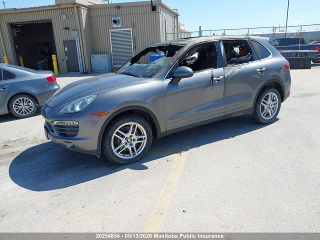 Porsche Cayenne V6 2014 WP1AA2A23ELA01290 Image 2