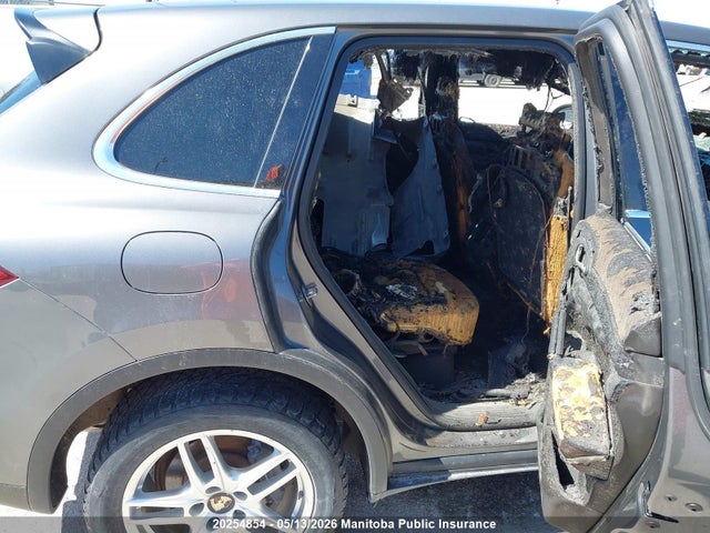 Porsche Cayenne V6 2014 WP1AA2A23ELA01290 Image 8