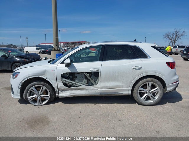Продажа на аукционе авто 2020 Audi Q3 Technik 45 2.0 Tfsi, vin: WA1FECF38L1075455, номер лота: 20254924