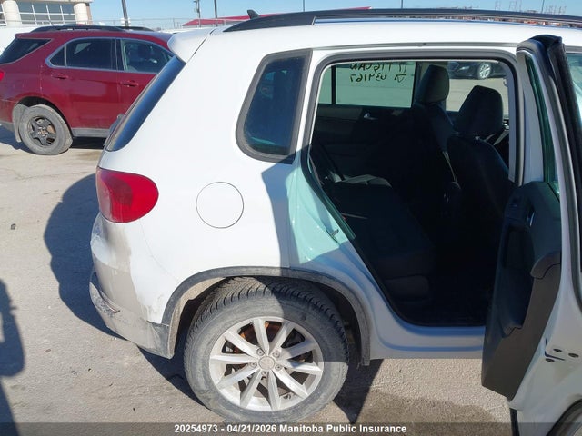 WVGNV7AX7HK034167 Volkswagen Tiguan 2.0 Tsi