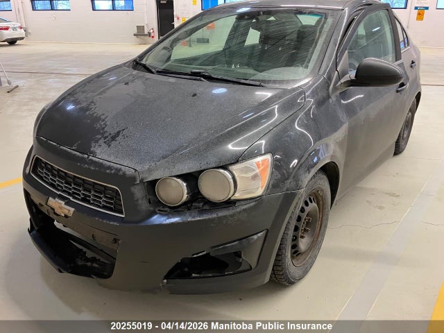 1G1JC5SH0F4194454 Chevrolet SONIC LT
