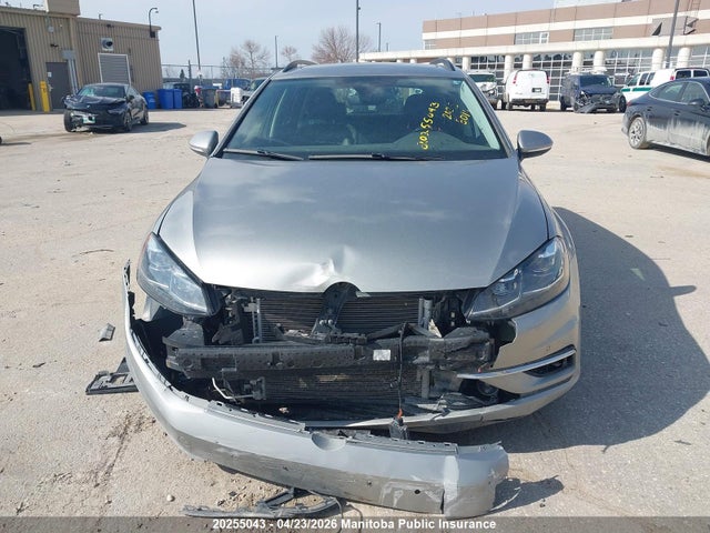 3VW117AU4JM754686 Volkswagen Golf 1.8 Tsi 4motion