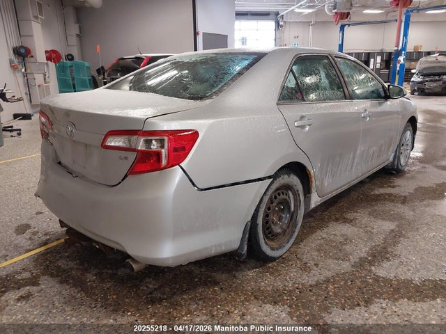 20255218 :رقم المزاد ، 4T1BF1FK5CU174192 vin ، 2012 Toyota Camry Le مزاد بيع