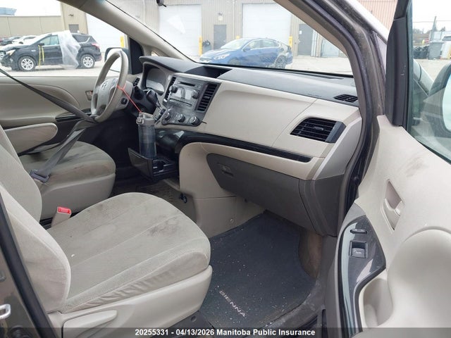 2013 Toyota Sienna Ce V6 მანქანა იყიდება აუქციონზე, vin: 5TDZK3DCXDS320999, აუქციონის ნომერი: 20255331
