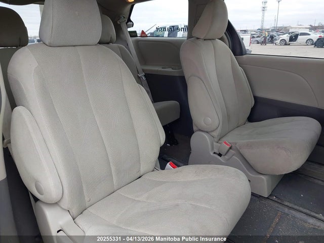 2013 Toyota Sienna Ce V6 მანქანა იყიდება აუქციონზე, vin: 5TDZK3DCXDS320999, აუქციონის ნომერი: 20255331