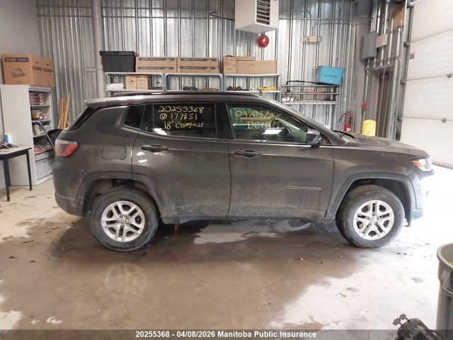 3C4NJDAB1JT177851 Jeep Compass Sport