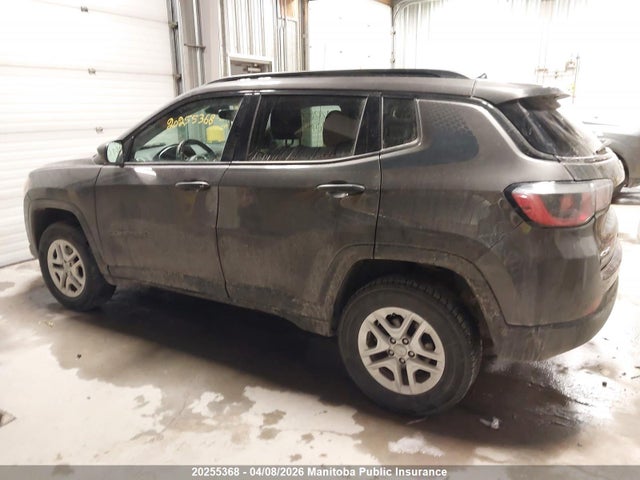 3C4NJDAB1JT177851 Jeep Compass Sport