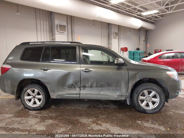 2010 Toyota Highlander V6 მანქანა იყიდება აუქციონზე, vin: 5TDJK3EH1AS012929, აუქციონის ნომერი: 20255369