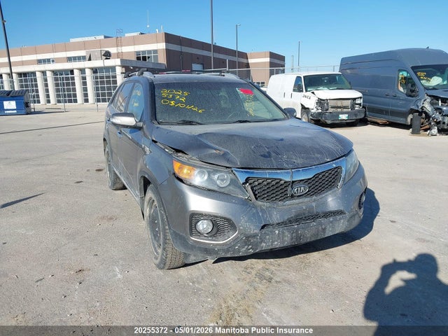 2013 Kia Sorento Ex V6 მანქანა იყიდება აუქციონზე, vin: 5XYKUDA21DG398825, აუქციონის ნომერი: 20255372