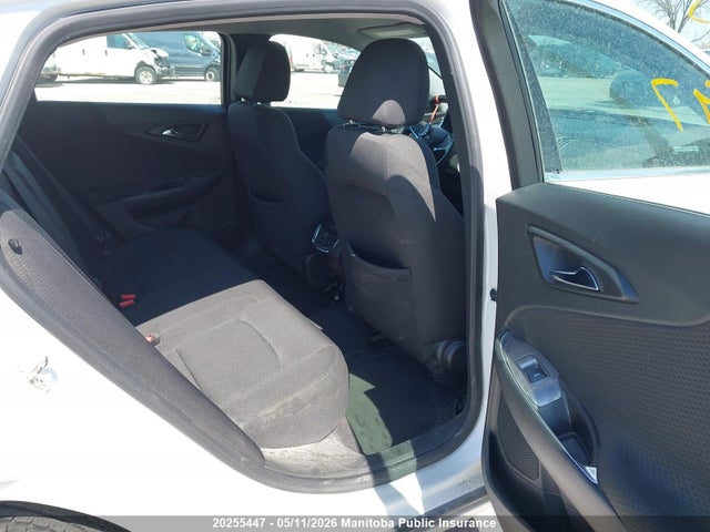1G1ZE5STXHF160062 Chevrolet MALIBU LT