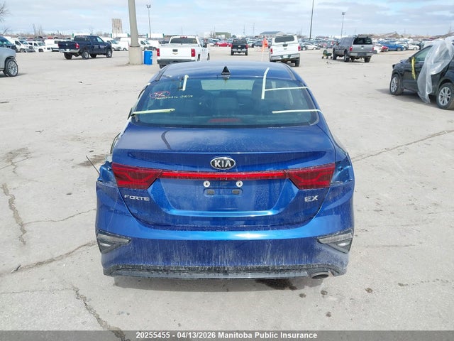 3KPF54AD7ME392492 KIA Forte Ex+