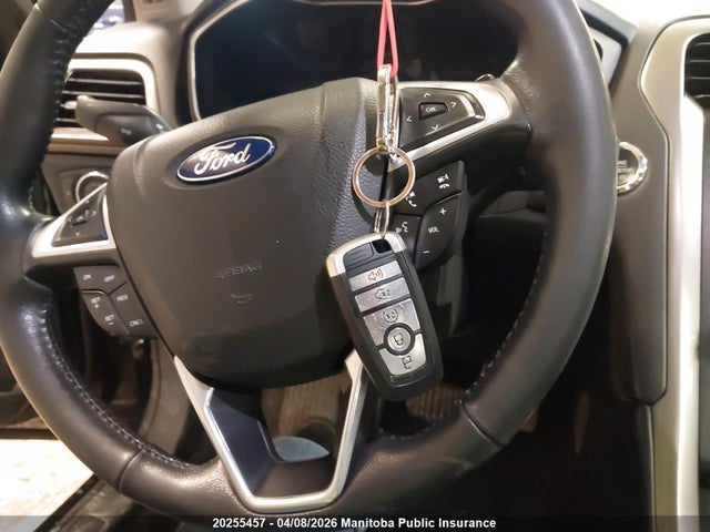 3FA6P0T98HR261216 Ford FUSION SE