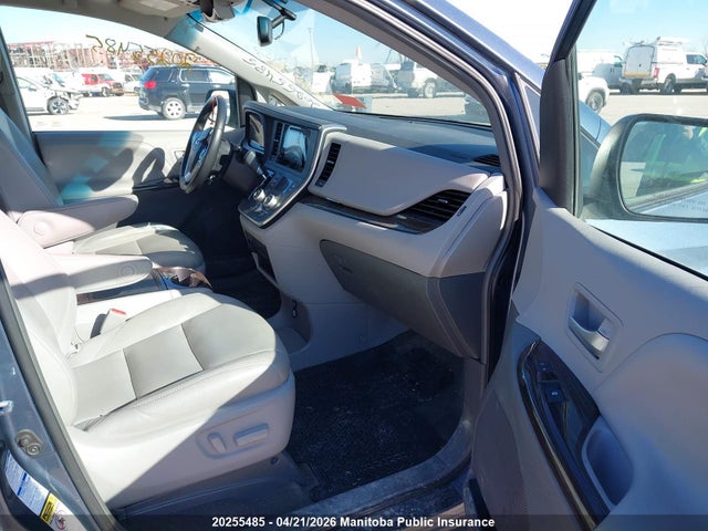 20255485 :رقم المزاد ، 5TDDZ3DC9HS156298 vin ، 2017 Toyota Sienna Xle V6 مزاد بيع