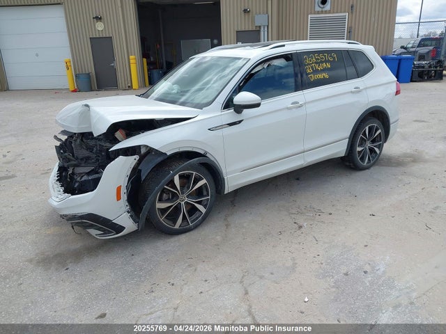 Aukcja sprzedaży 2022 Volkswagen Tiguan High R-line 2.0 Tsi, vin: 3VV4B7AX8NM006196, numer aukcji: 20255769