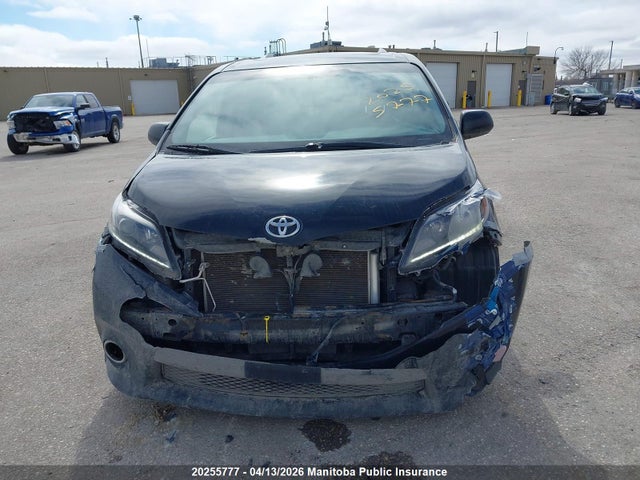 5TDXK3DC2GS766334 Toyota Sienna Se V6