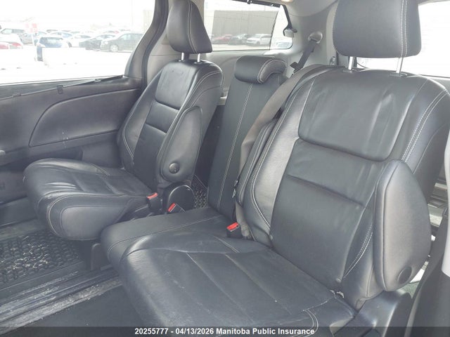 5TDXK3DC2GS766334 Toyota Sienna Se V6