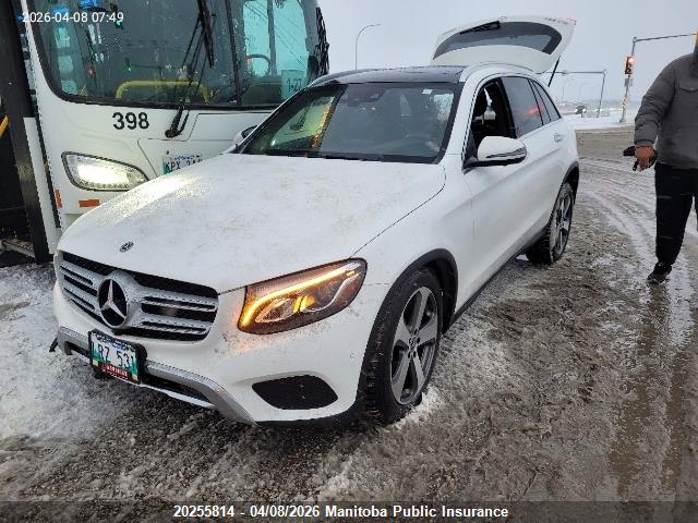 20255814 :رقم المزاد ، WDC0G4KBXJV031093 vin ، 2018 Mercedes Benz Glc300 مزاد بيع