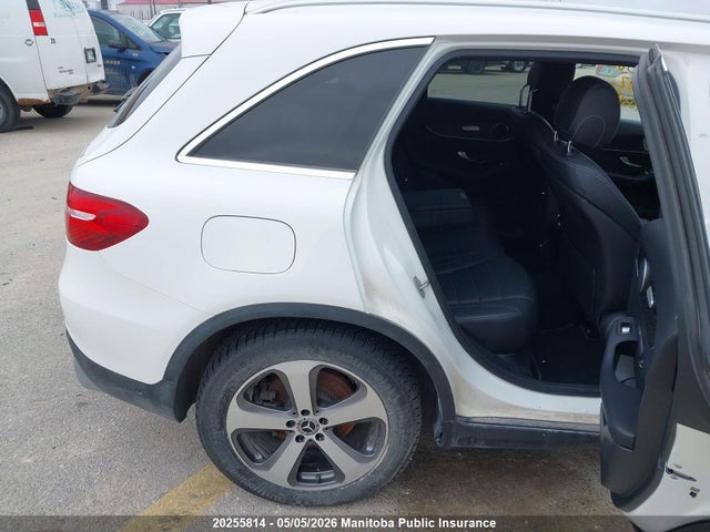 20255814 :رقم المزاد ، WDC0G4KBXJV031093 vin ، 2018 Mercedes Benz Glc300 مزاد بيع