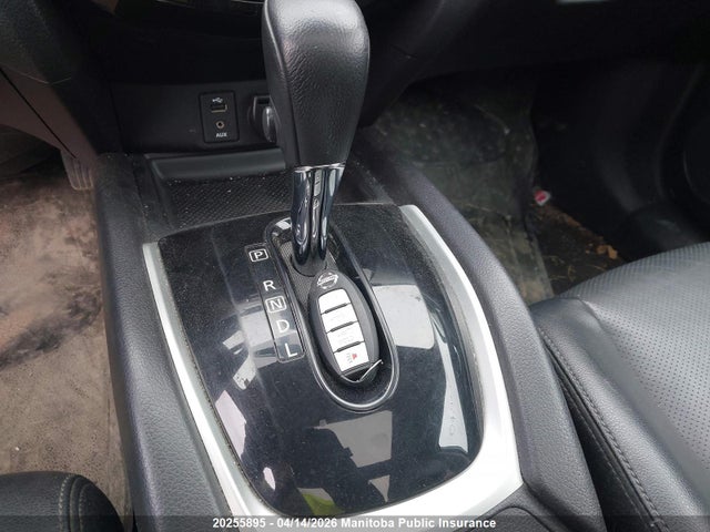 20255895 :رقم المزاد ، 5N1AT2MV3FC912833 vin ، 2015 Nissan Rogue Sl مزاد بيع