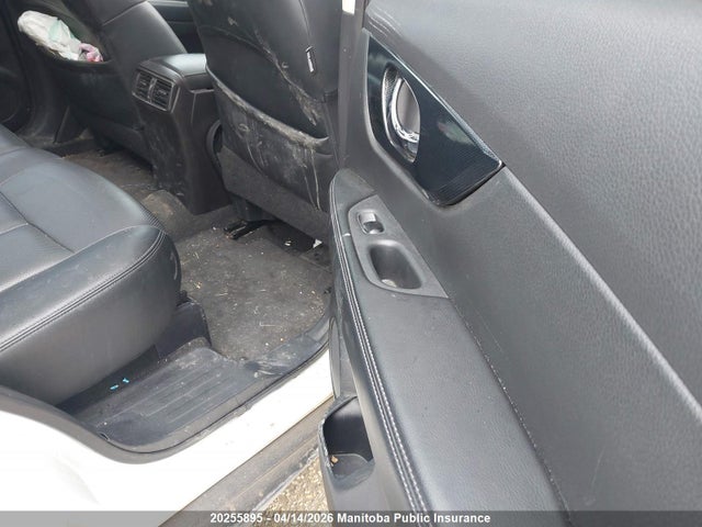 20255895 :رقم المزاد ، 5N1AT2MV3FC912833 vin ، 2015 Nissan Rogue Sl مزاد بيع