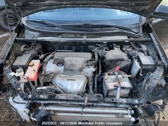 2T3JFREVXHW572020 Toyota RAV4 SE