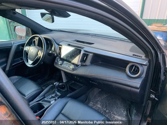 2T3JFREVXHW572020 Toyota RAV4 SE