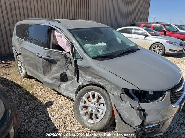 20256056 :رقم المزاد ، 2C4RC3BGXNR214100 vin ، 2022 Chrysler Pacifica Touring-l مزاد بيع