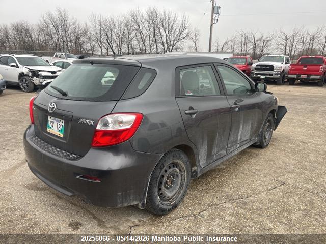 20256066 :رقم المزاد ، 2T1KU4EE9BC687402 vin ، 2011 Toyota Matrix مزاد بيع