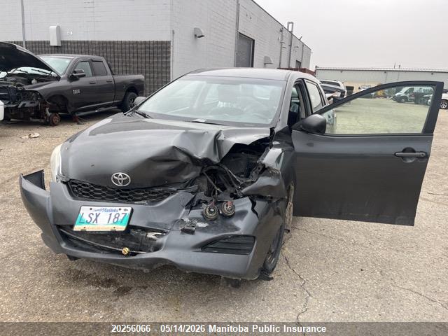 20256066 :رقم المزاد ، 2T1KU4EE9BC687402 vin ، 2011 Toyota Matrix مزاد بيع