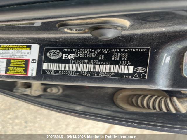 20256066 :رقم المزاد ، 2T1KU4EE9BC687402 vin ، 2011 Toyota Matrix مزاد بيع