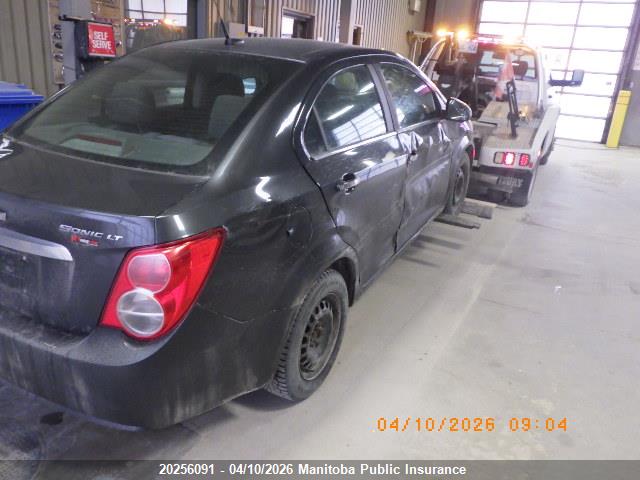 1G1JC5EHXE4185383 Chevrolet SONIC LT