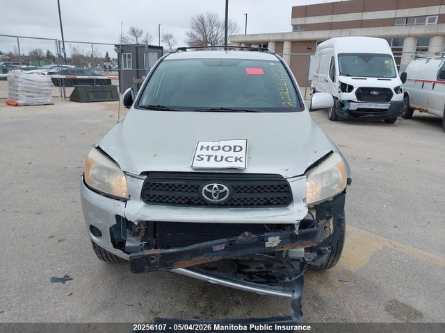 2007 Toyota Rav4 მანქანა იყიდება აუქციონზე, vin: JTMBD33VX75056210, აუქციონის ნომერი: 20256107