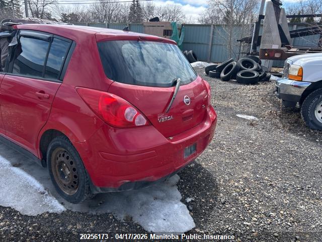 2008 Nissan Versa 1.8 Sl მანქანა იყიდება აუქციონზე, vin: 3N1BC13E58L364610, აუქციონის ნომერი: 20256173